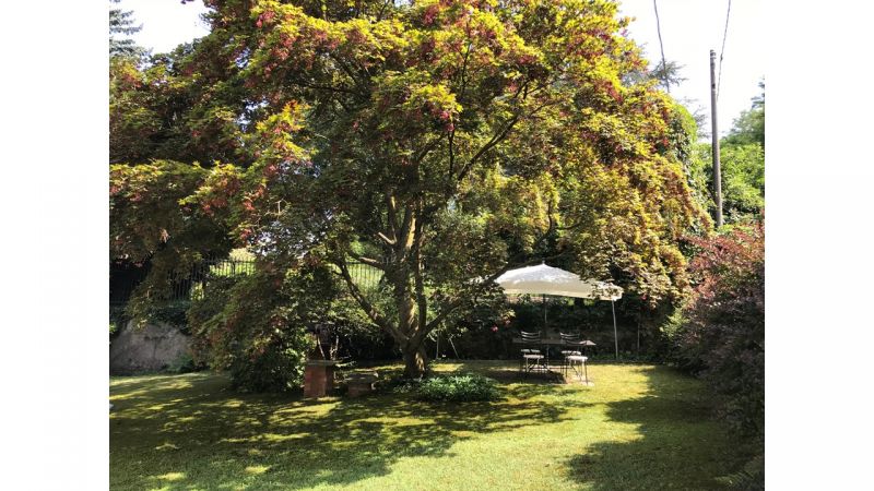 Villa Vendita Besano M Giardino Villa Vendita Besano M Giardino